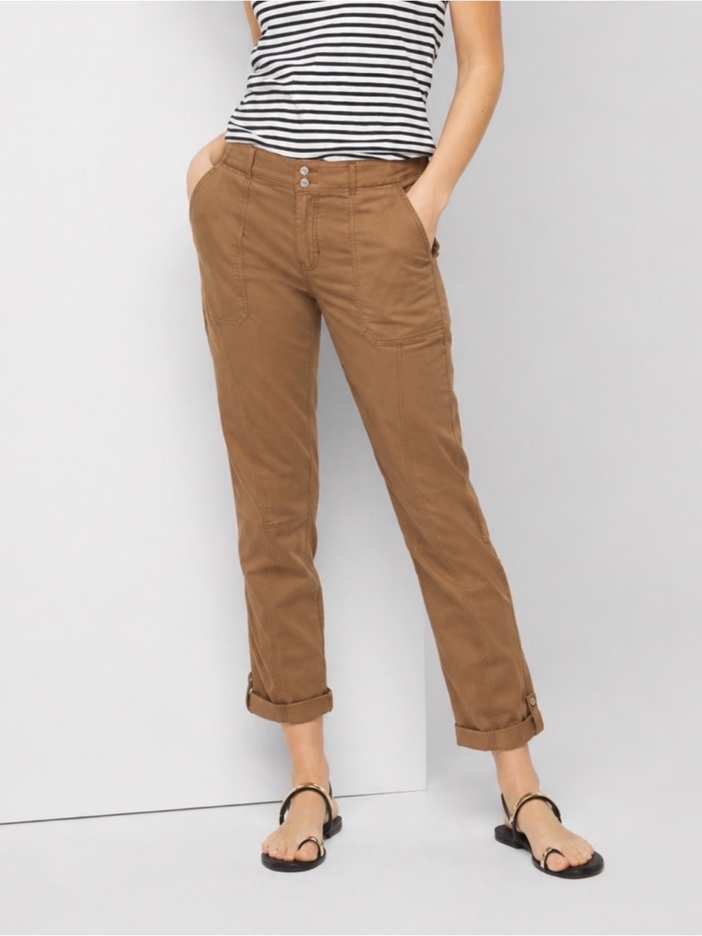 White House Black Market Cropped pants in Camel Brown